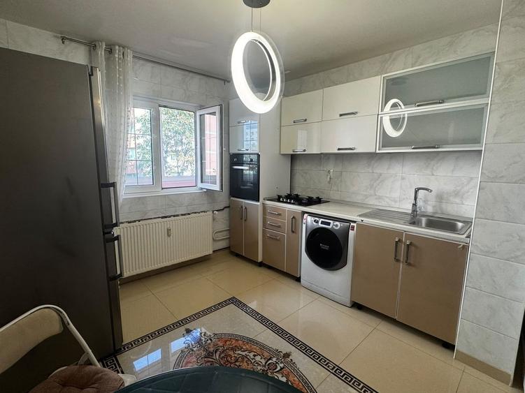 Apartament 2 camere + parcare / zona Tei