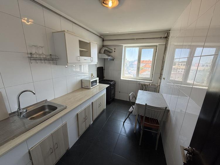 Apartament 2 camere zona Casa de Cultura