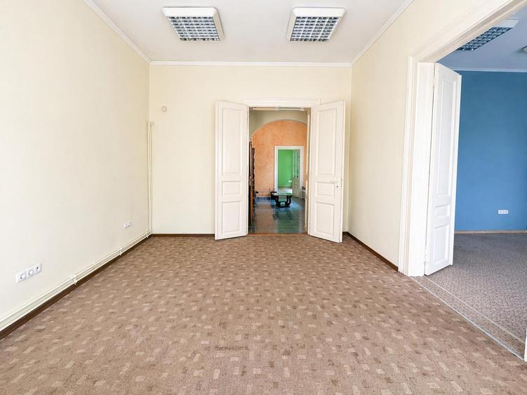 Apartament de vanzare in Oradea, 115 mp,ultracentral , 5 minute de Piata Unirii