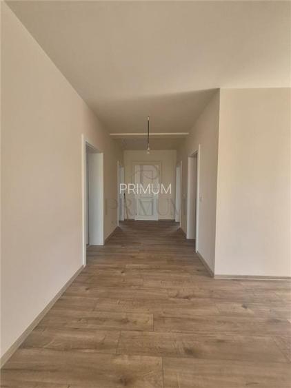CASA INDIVIDUALA - SUPERBA - APROAPE DE CENTURA - 22