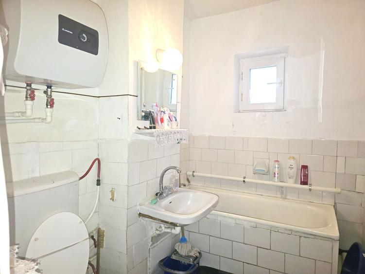 Vanzare - apartament cu 2 camere, Micro 20, J-uri - 52000 euro