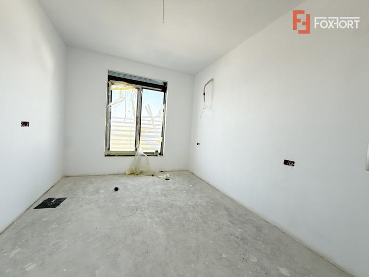 Duplex 4 camere situat la drum asfaltat, in Sacalaz