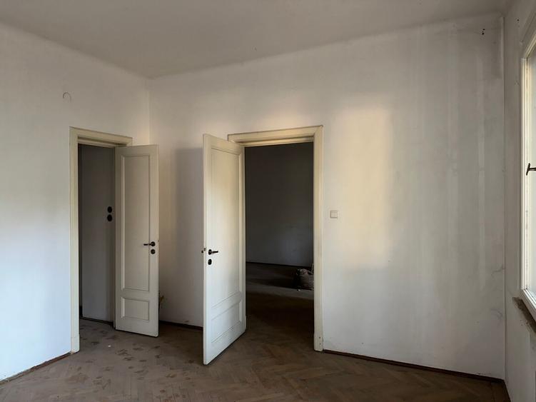 ARMENEASCA - Carol 4 camere 120 mp utili parter cu curte
