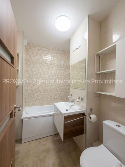 Apartament decomandat 4 camere 2 băi 2 balcoane, zona centrală