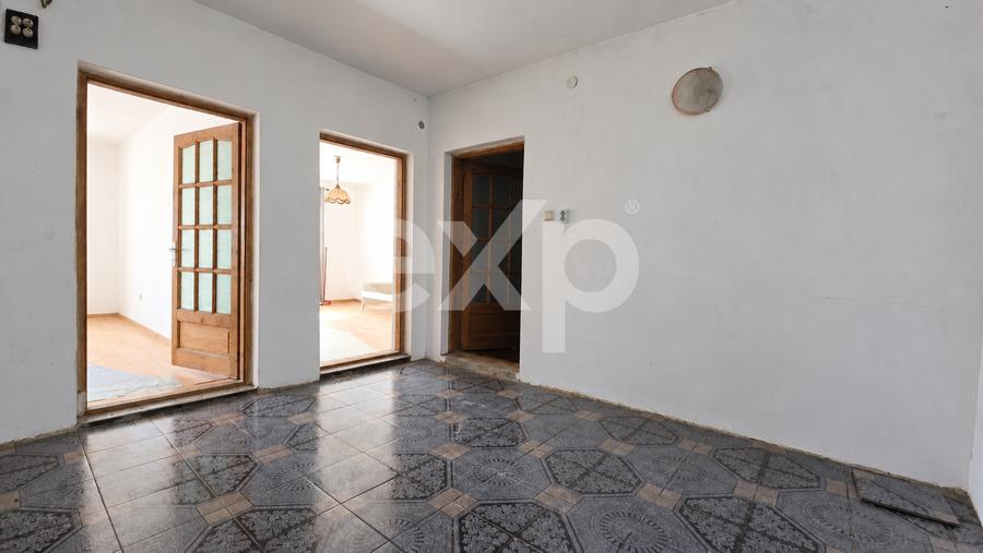 Casă spațioasă cu grădină pe str. Merilor, 194 mp utili – 439 mp teren | Ghimbav