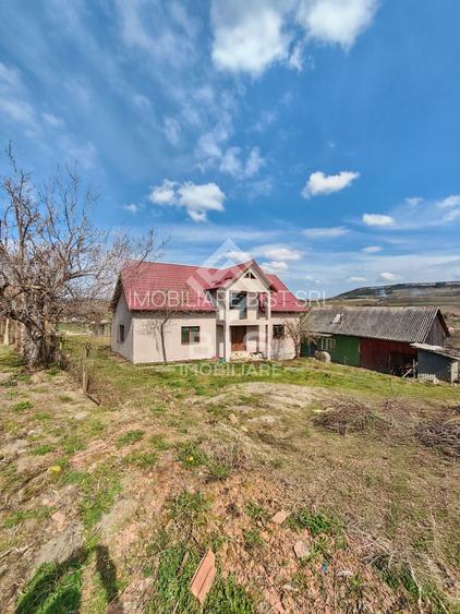 Casă Nouă – 2.800 mp Teren | Bozieș (Chiochiș)