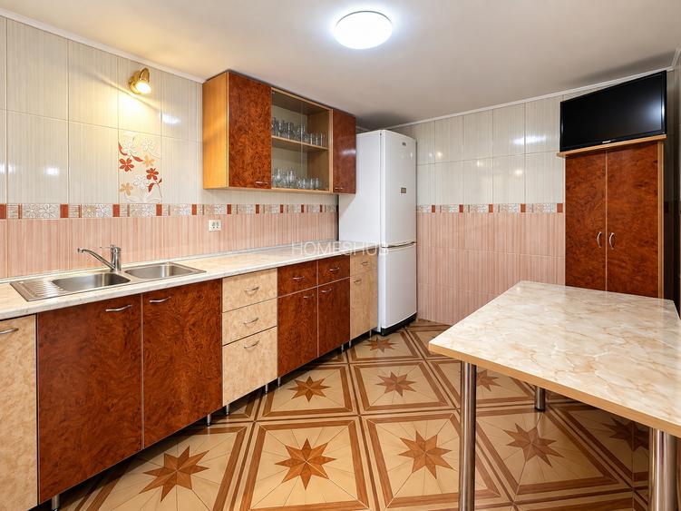 Casă individuală | Pe Colt | Teren 340 mp | 2 corpuri | Voluntari - 11