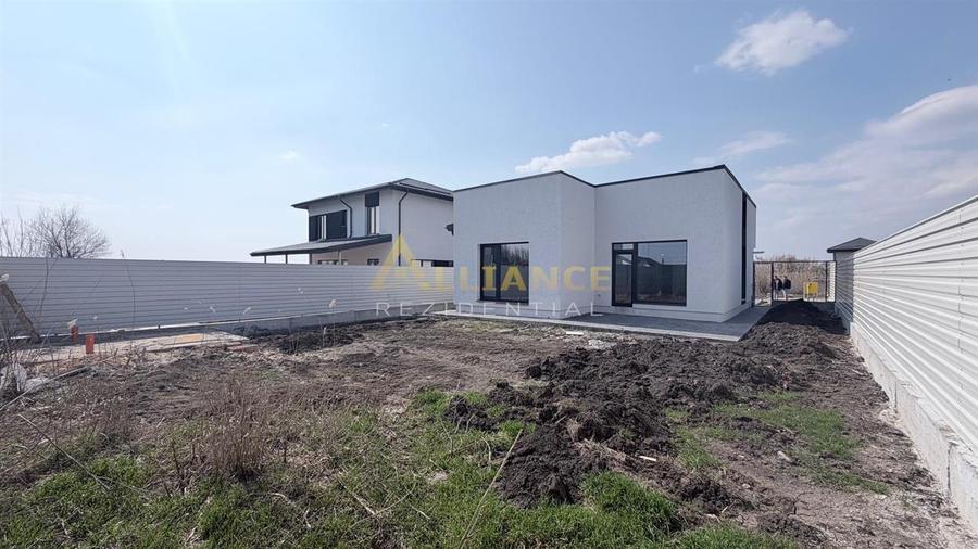 Casa Individuala - 4 camere - 2 bai - 450mp teren