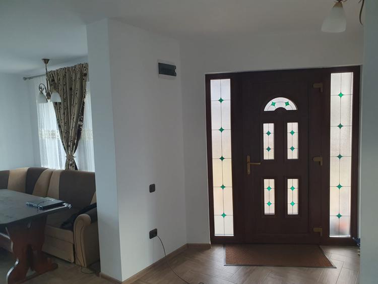 Vila cu teren 2.200 mp, sat Tăriceni-comuna Șirna