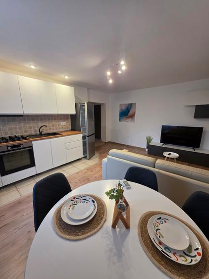 Unirii - Ultracentral - 2 Camere - Bloc Reabilitat - Disponibilitate Imediata