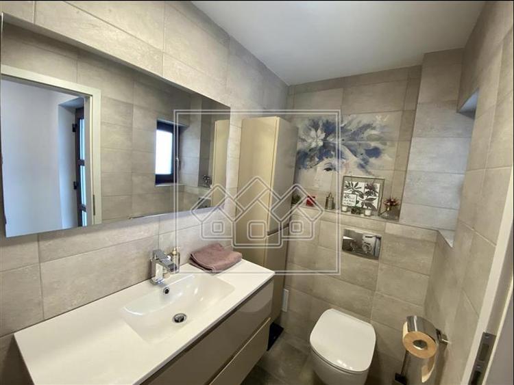 Casa moderna, cu 4 camere si teren de 220 - Selimbar