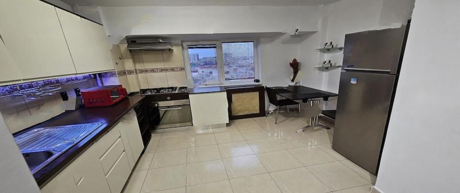 Apartament 2 Camere,Unirii Bulevard Metrou,bl.1996,Amenajat,Stradal,Liber