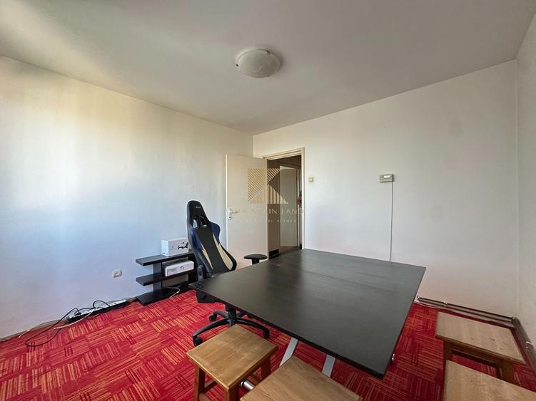 Apartament de 3 camere, pretabil birouri sau locuinta, etaj 7, Saturn