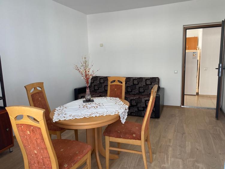 Apartament 2 camere Floresti, strada Porii, decomandat, et. 1/3, cu parcare