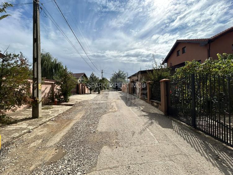 TEREN INTRAVILAN// PAULESTI - 3