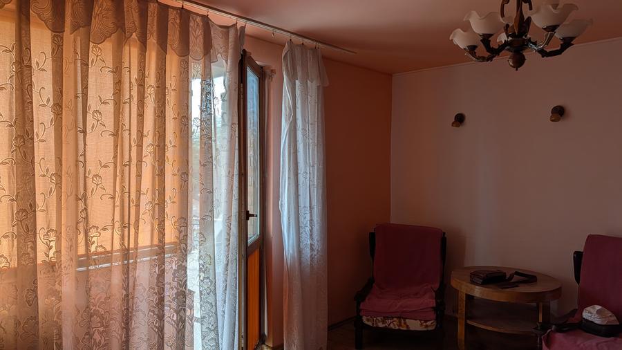 Apartament trei camere de vanzare zona B-dul cu Castani