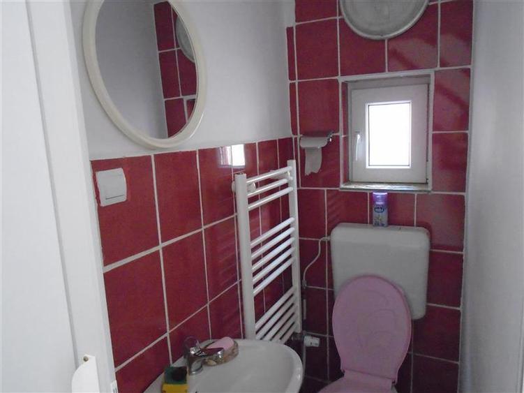 Resita Casa 7 Incaperi Parter si Etaj, Zero investitii