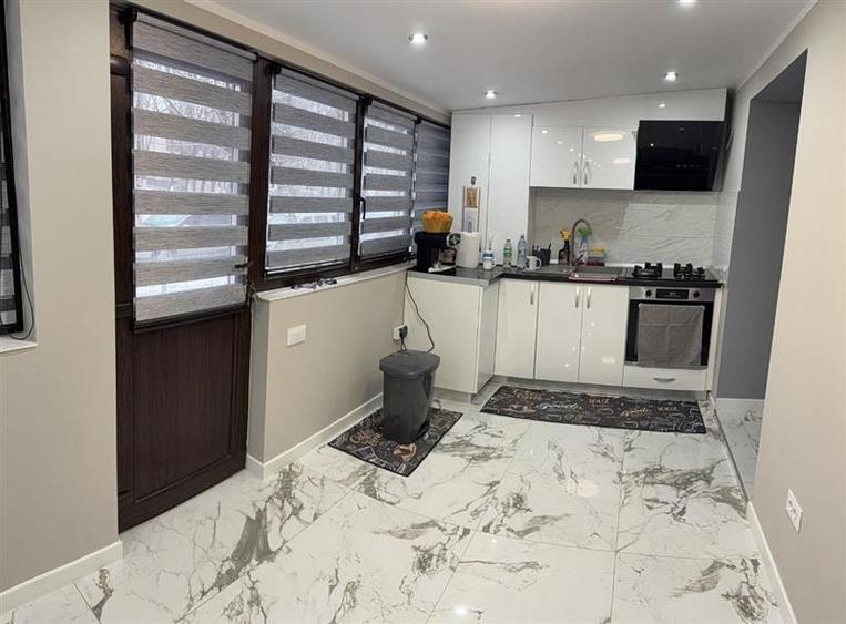 Apartament 3 camere, decomandat, 90 mp total, grădină - Frumoasa
