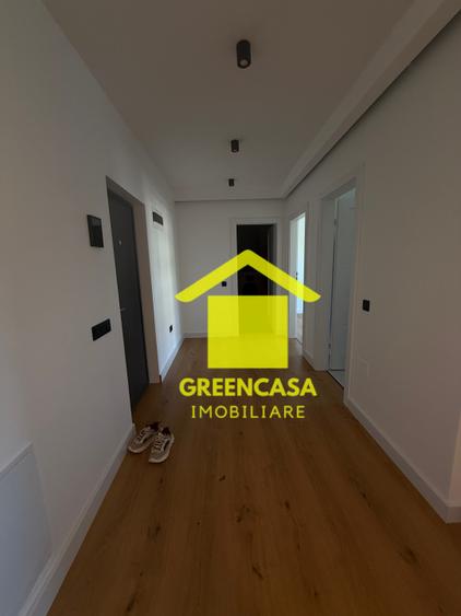 Apartament 4 camere , 90 mp , 2 parcări subterane