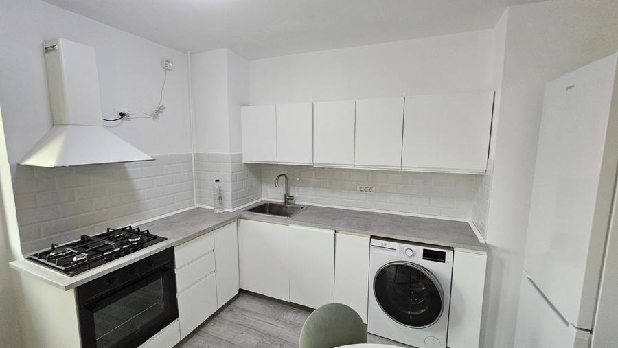 Apartament 3 camere modificat din 4 zona Tineretului-Sincai