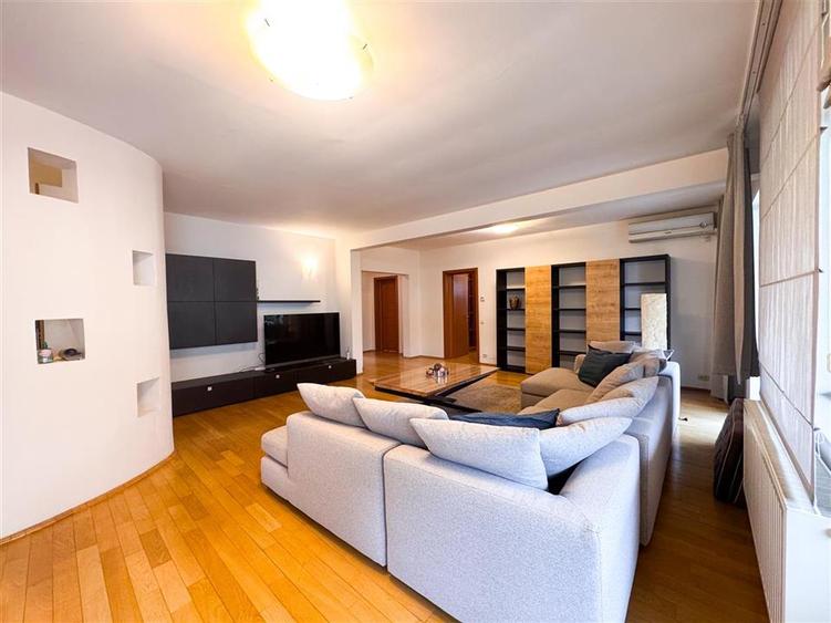Apartament cu 4 camere de inchiriat Herastrau
