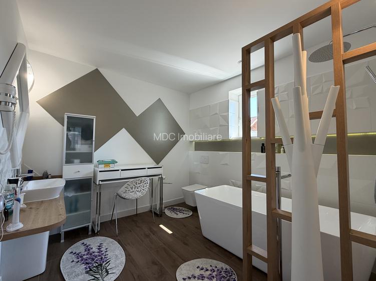 Vilă de Lux cu Teren Generos de 2.108 mp – Florești