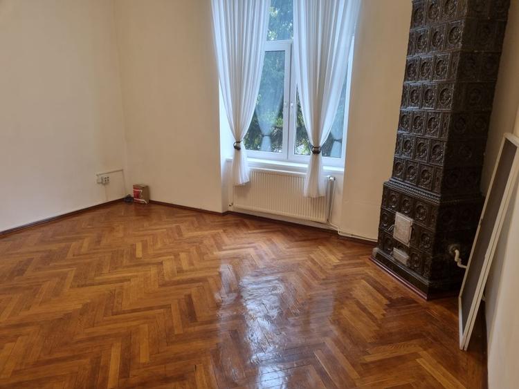 UNUVERSITATE-BATISTEI, LANGA METROU, AP CU 2 CAM PENTRU BIROURI