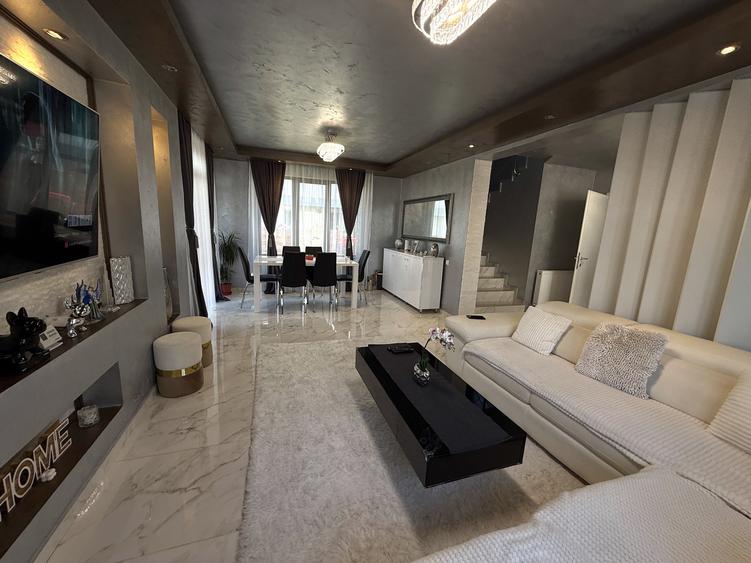 Duplex la cheie zona Sesul de Sus ,strada privata cu bariera .