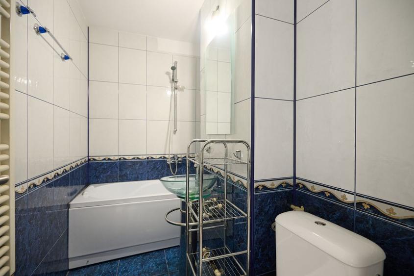 Apartament cu 3 camere de inchiriat, ultracentral, Pitesti