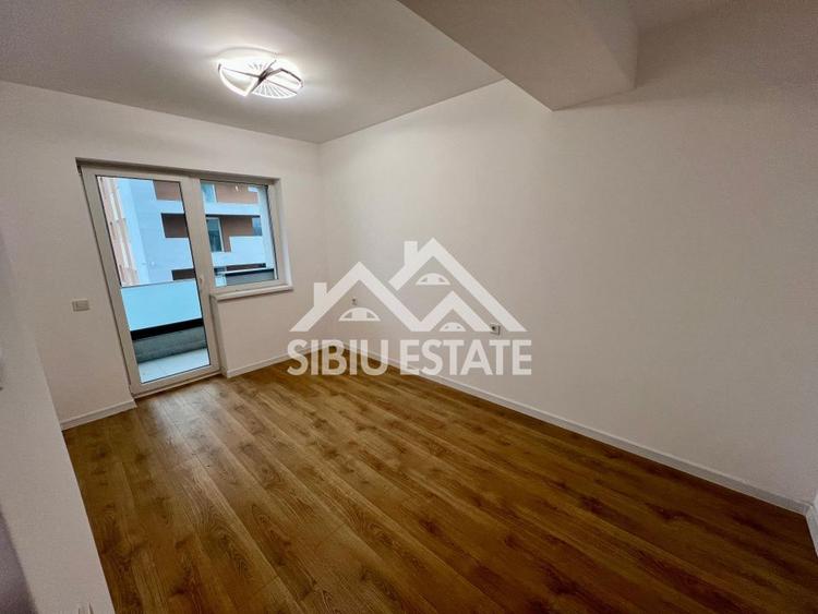 Apartament cu 2 camere, balcon+logie, s.utila 59,75 mp.-  loc de parcare