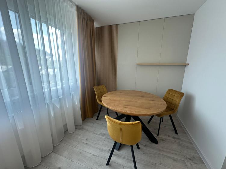 Apartament 2 camere PRIMA INCHIRIERE + loc parcare Poitiers Towers