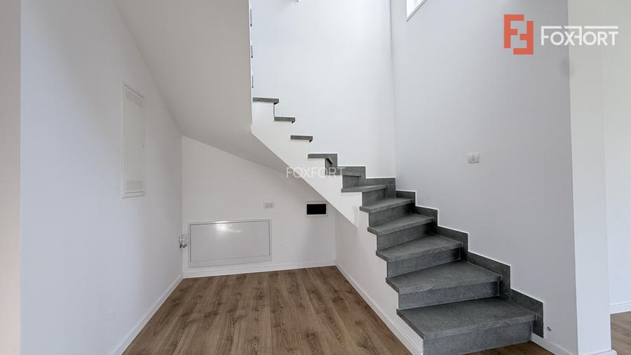 Comision % Duplex de vanzare 5 camere, cu toate utilitatile - Mosnita