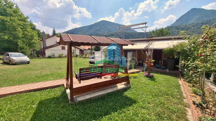 Pensiune / Casă de vacanță de vânzare în Lepșa, - 13