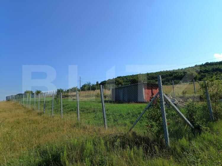 De vanzare teren extravilan, 1000 mp - Valcele