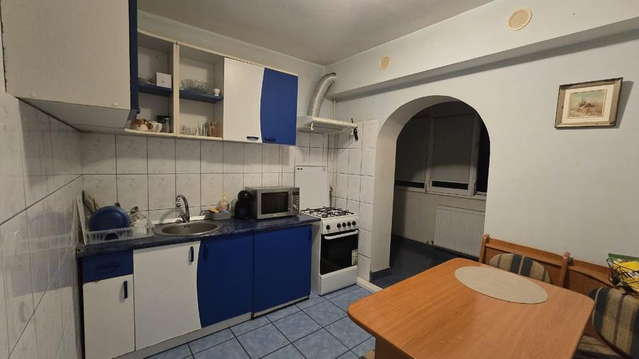Apartament 3 camere decomandate, zona Nicolina-Cug, Biserica Catolică