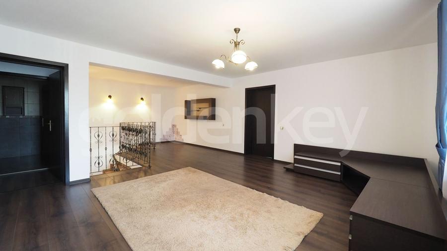 Vila spatioasa cu 6 camere | 500mp teren