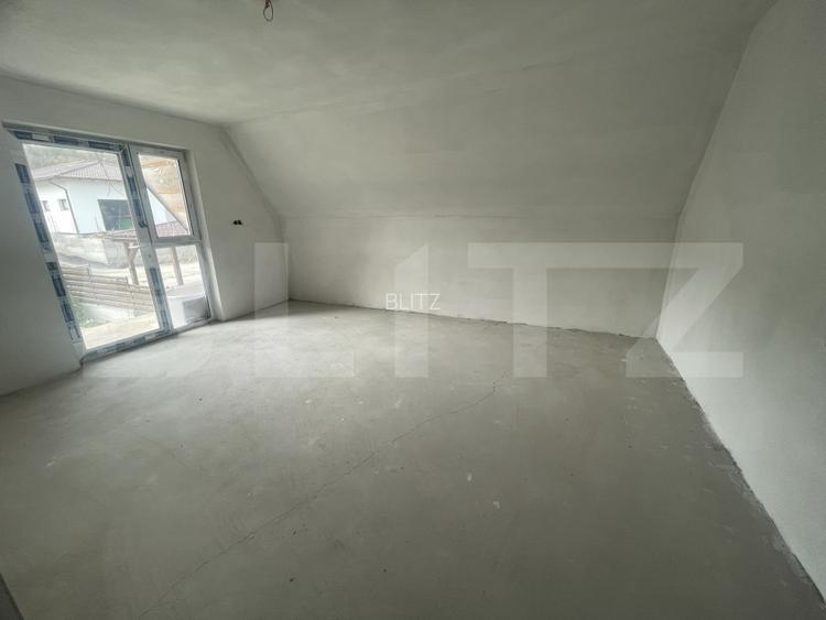 Casa individuala semifinisata, 4 camere, 10 ari teren si garaj - 9
