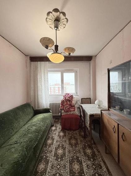 3 camere | Teiul Doamnei | Bloc din 83 | Reabilitat