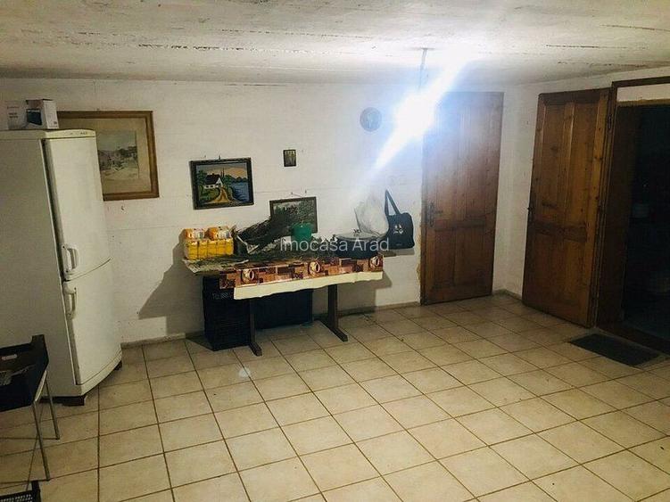 De vanzare casa D+P+M situat in Aradul nou, avand curte proprie - 4