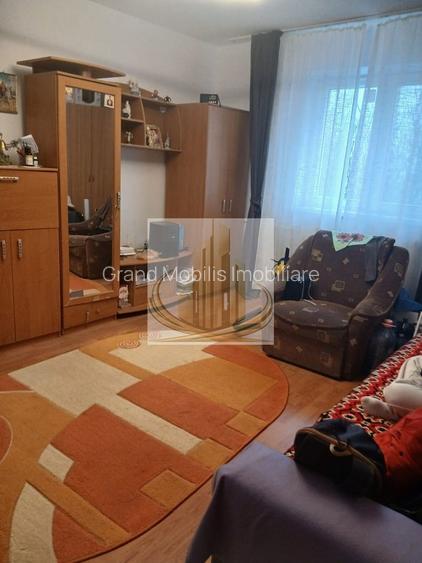 Apartament 2 camere zona Piața Reșița
