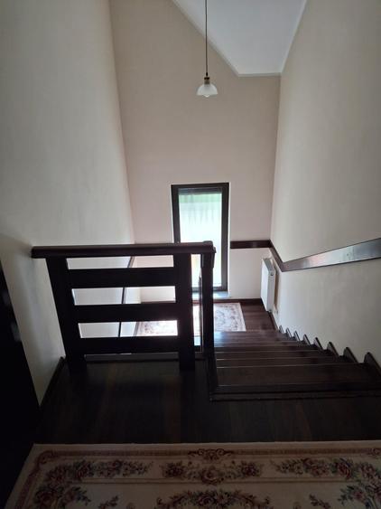 Casa cu etaj la Hudum