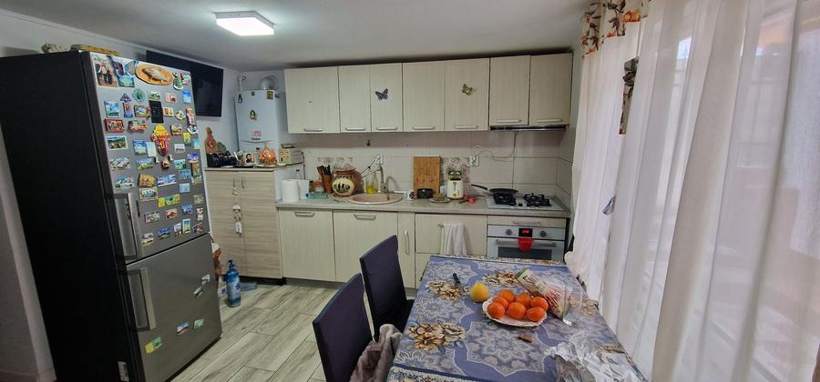 Casa ideal 2 familii, Ovidiu zona primarie.