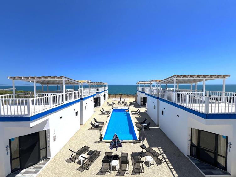 Nibiru, Costinesti. Greek Bungalows , Afacere la Cheie, Prima linie