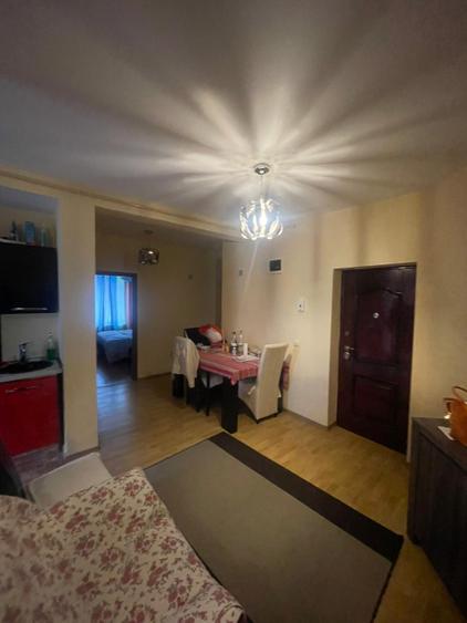 Apartament de 3 camere, 65 mp, strda Crizantemelor