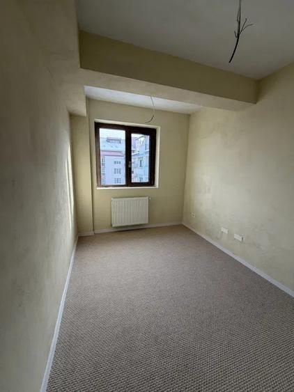 Apartament 3 camere, 2 bai, balcon, bloc nou, Borhanci