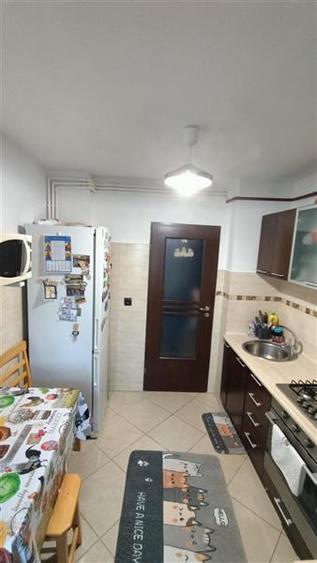 3 camere decomandat Alexandru-Piata