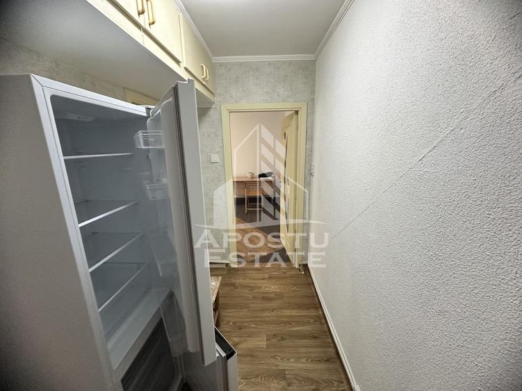Apartament cu 2 camere, zona Girocului, 42 mp, Centrala proprie