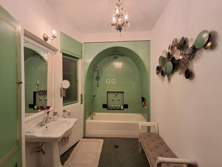 Vand 70% vila Cotroceni, renovat, instalatii noi, garaje, curte, pod, terasa - 6