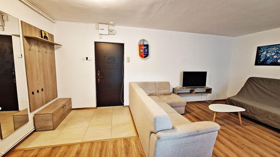 Centrul Civic, aproape de AFI, 3 camere recent renovate/mobilate, 1650