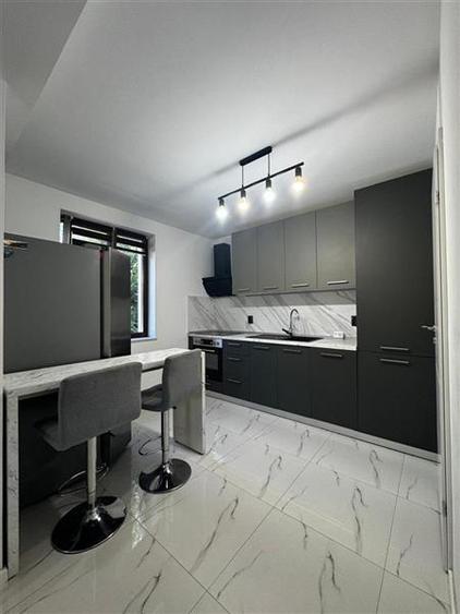 Casa Tip Duplex , situata in cartierul Dambul Rotund!